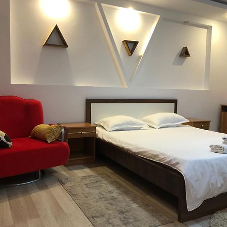 شقة Charming And Intimate Getaway In Bucharest - Near Unirii Square المظهر الخارجي الصورة